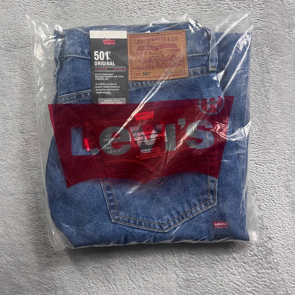 Levis 501 Original Premium Mens Jeans 34x32 Medium Wash Straight Leg Denim [MQ]
